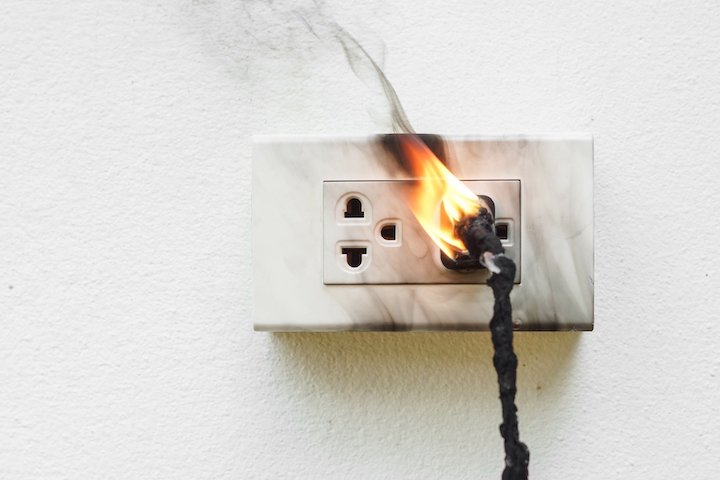 electrical-wall-socket-fire