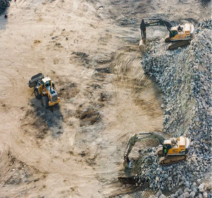 excavators-on-site-mining-mineral.jpeg