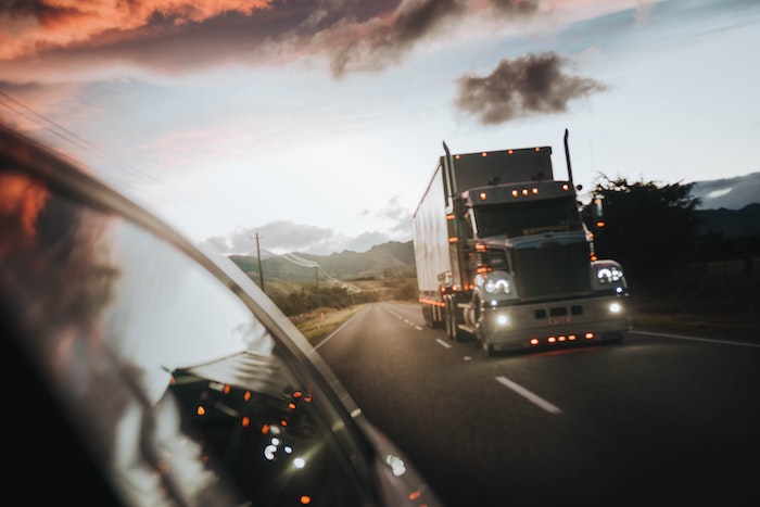 huge_truck_in_the_evening_glow