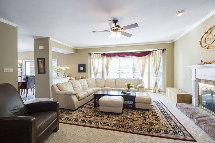 interior-vintage-rag-ceiling-chairs-contemporary-couch.jpg