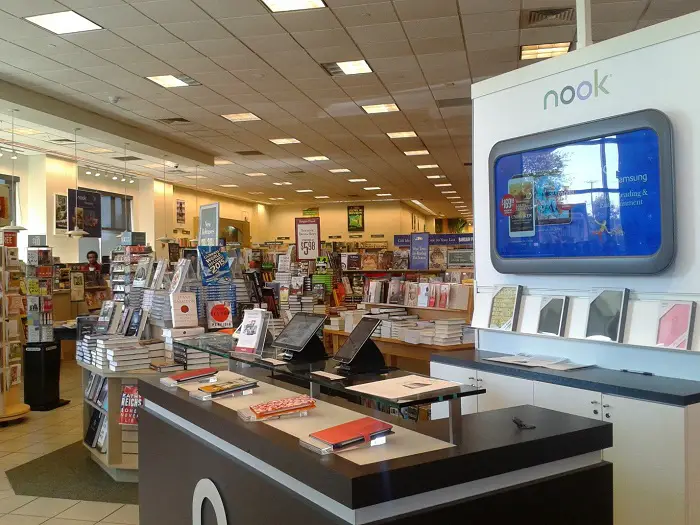 interior_of_a_barnes__noble_booksellers.jpg