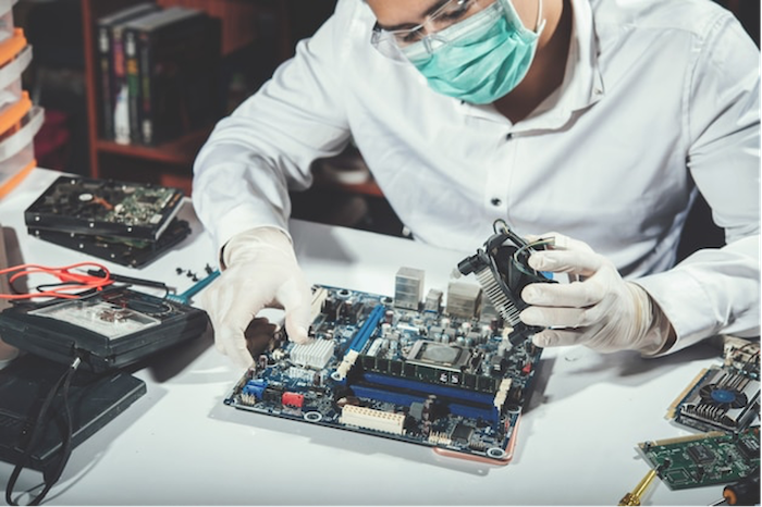 male-computer-it-technician-wearing-mask-working.png