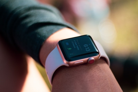 man-apple-watch-silicon-band