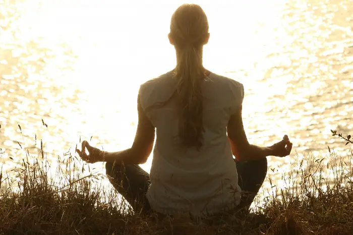 meditate_meditation_peaceful_silhouettes_sunset_tranquil.jpg