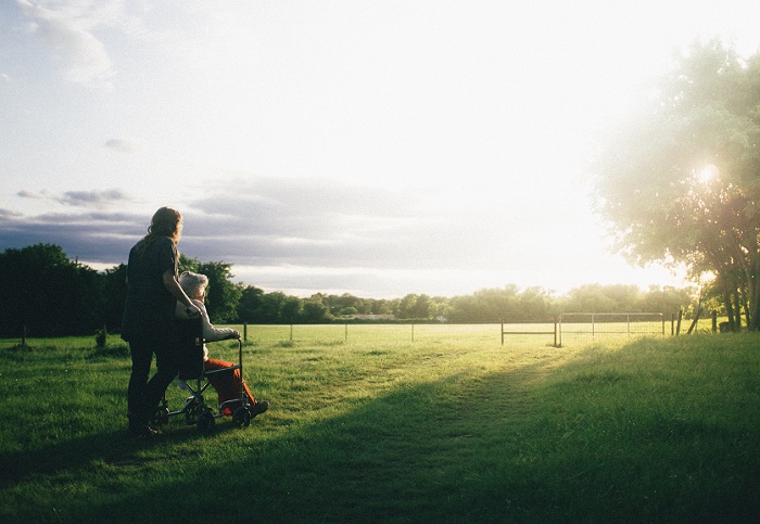 senior-with-demential-outdoors.jpg