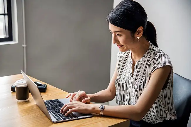 woman-laptop-working-human-translator.jpg